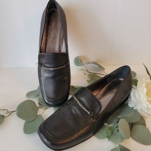 Joan Helpern Signature loafers made in Italy 8.5